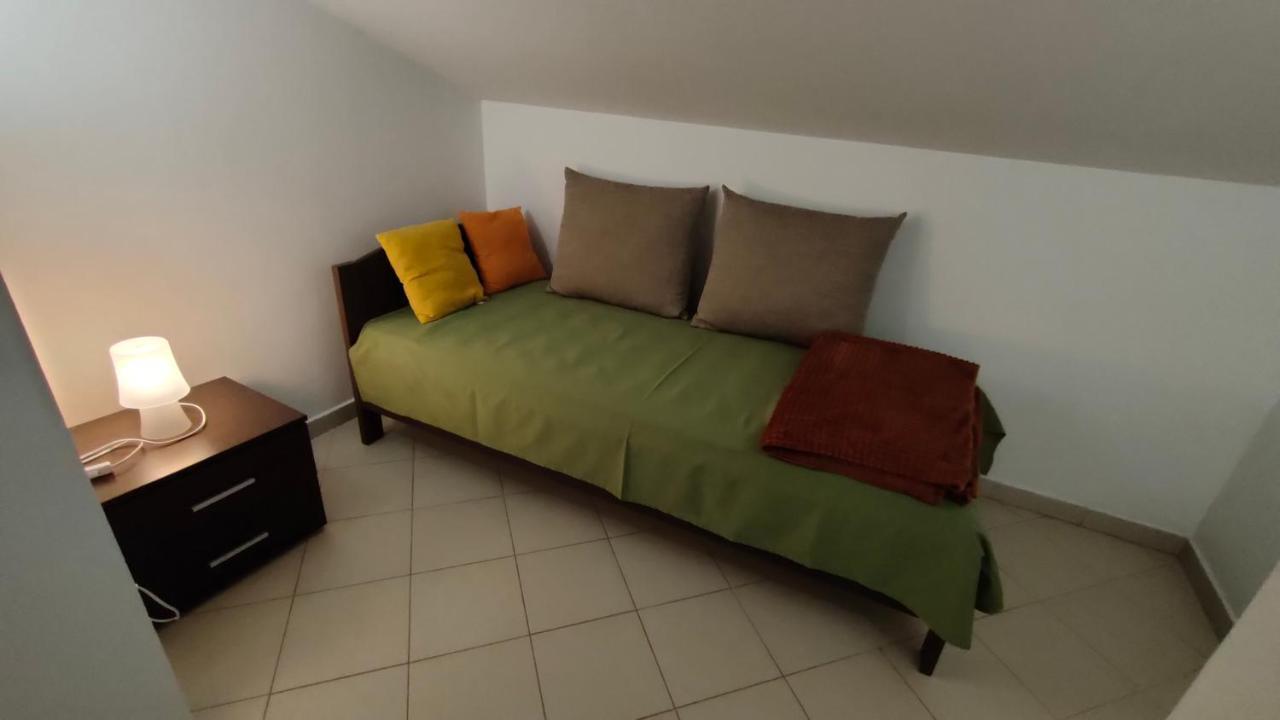 Apartments And Rooms Irena Ровин Екстериор снимка
