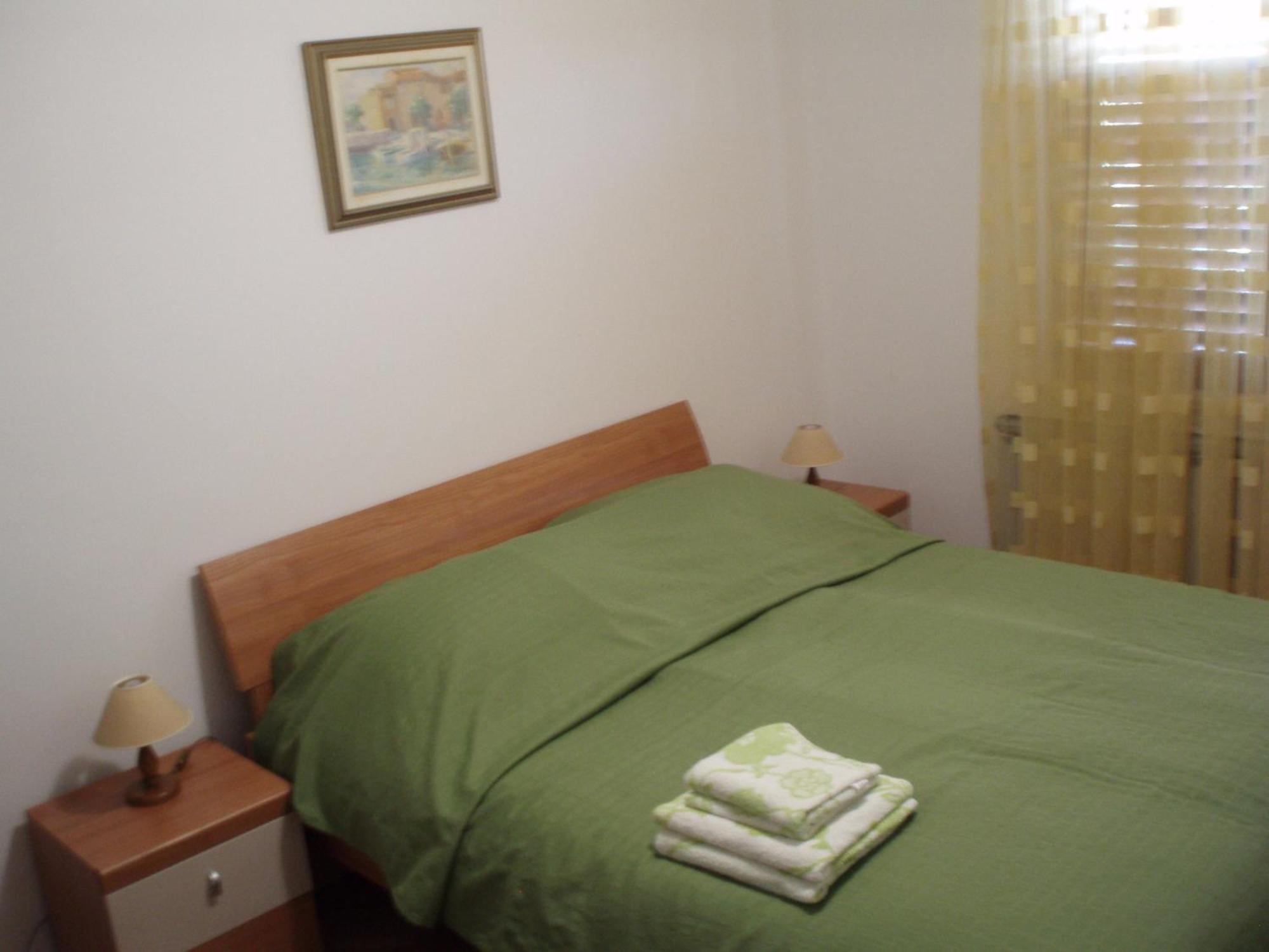 Apartments And Rooms Irena Ровин Стая снимка