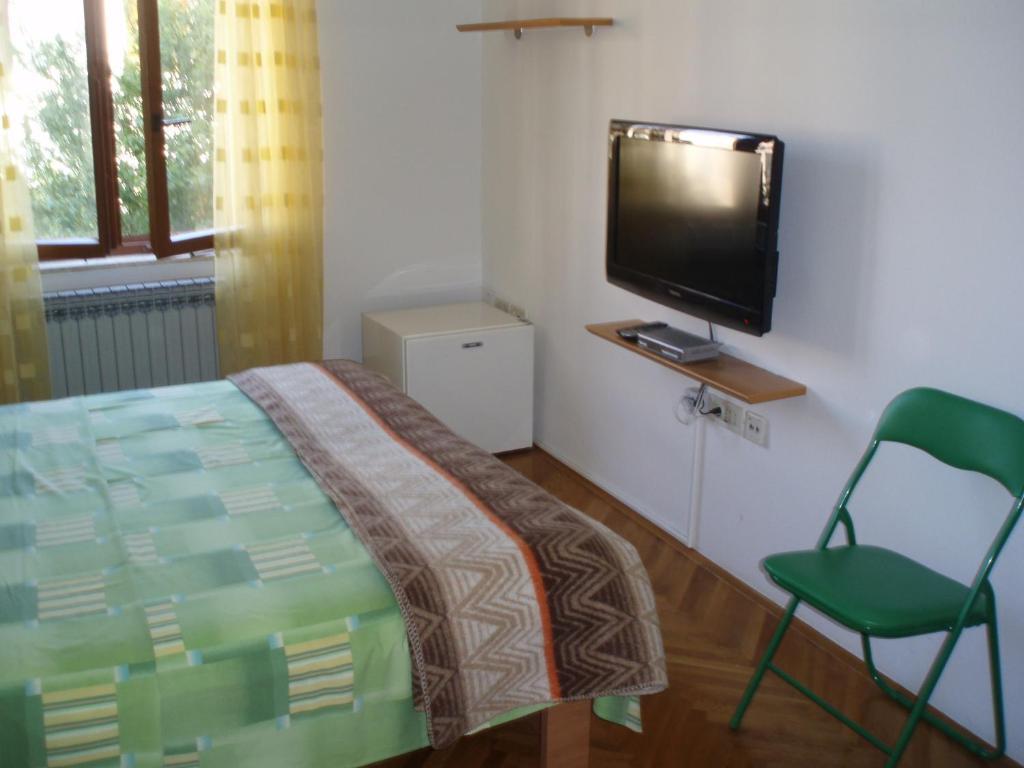 Apartments And Rooms Irena Ровин Стая снимка